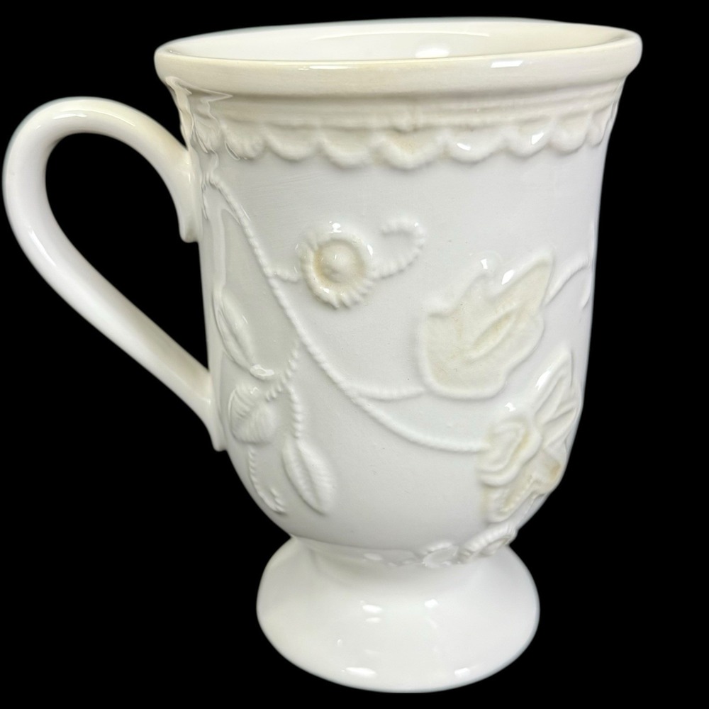 Lenox Linen Closet Floral Wreath Footed Cup Mug